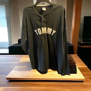 XL Tommy Jeans navy blue sweatshirt.